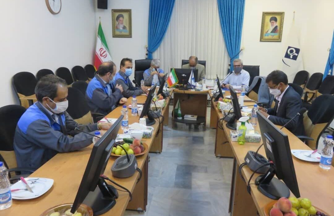 درد دل کارگران کارخانه سیمان قاین با مدیر کل تعاون ، کار و رفاه اجتماعی خراسان جنوبی