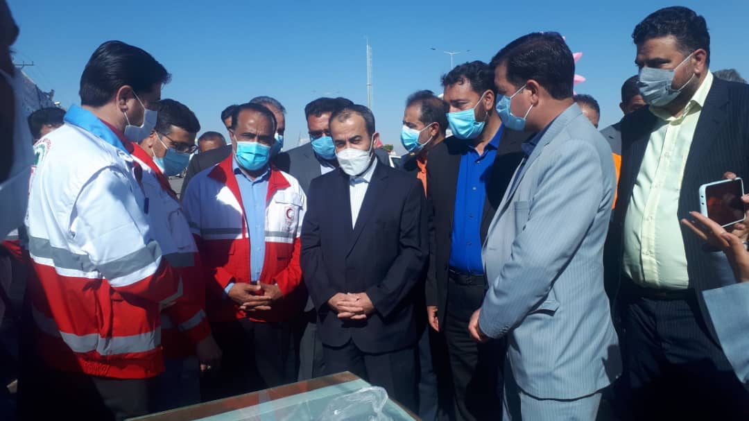 بازدید استاندار خراسان جنوبی از ستاد خدمات سفر در شهرستان قاینات