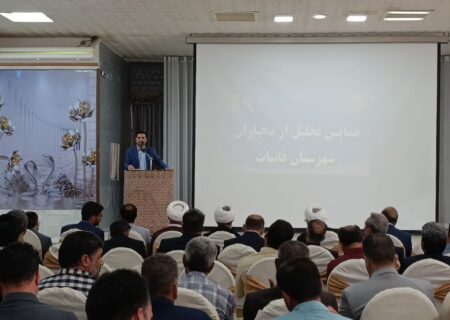 دهیاران خط مقدم خدمت رسانی در روستا هستند