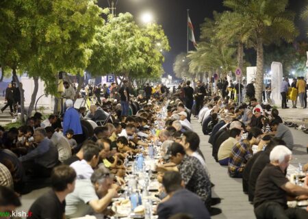 افطار در خیابان، مقاومت در میدان و تبریک در نماز قدس