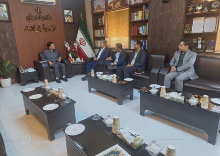 ضرورت راه‌اندازی مراکز تخصصی زرشک در شهرستان قاینات و زعفران